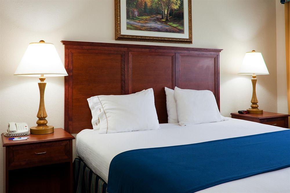 Holiday Inn Express Hotel & Suites Montgomery Boyd-Cooper Parkway By Ihg Ngoại thất bức ảnh